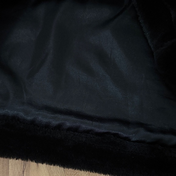 Story of Lola Black Faux Fur Hoodie - Picture 5 of 10